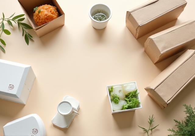 Sistema de embalaje sostenible para cadena de restaurantes